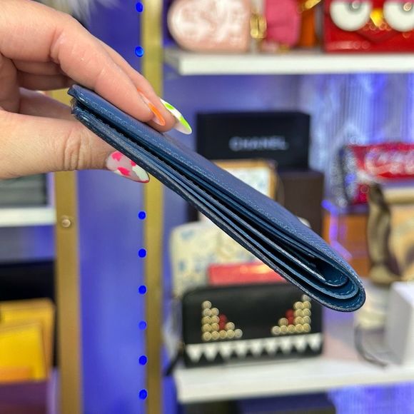 LOUIS VUITTON Damier Infini Multiple Wallet Neptune - Picture 11 of 14